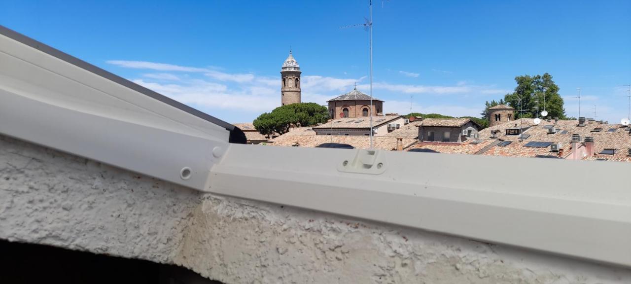 Corte Cavour. Una Mansarda Nel Cuore Della Citta Ravenna Luaran gambar