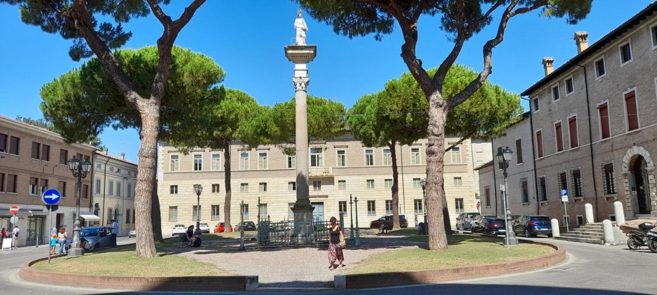 Corte Cavour. Una Mansarda Nel Cuore Della Citta Ravenna Luaran gambar